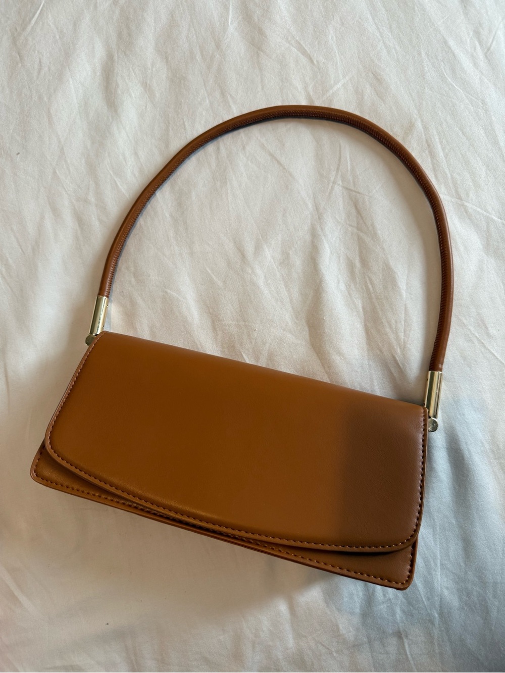 Elegant Brown Tan Shoulder Bag - Classic Leather Look